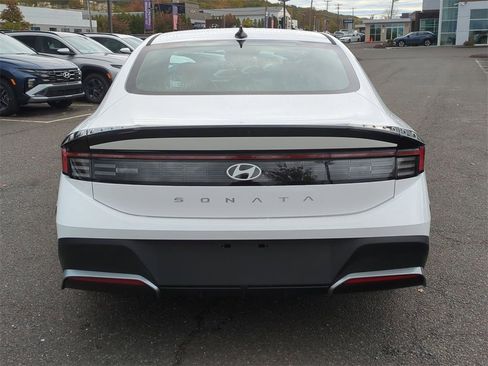 New 2026 Hyundai Sonata SE image 4