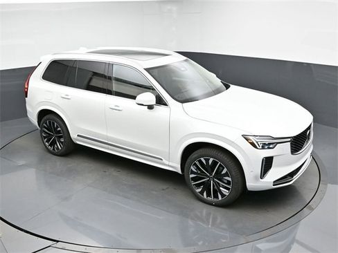 New 2026 Volvo XC90 B6 Plus image 47