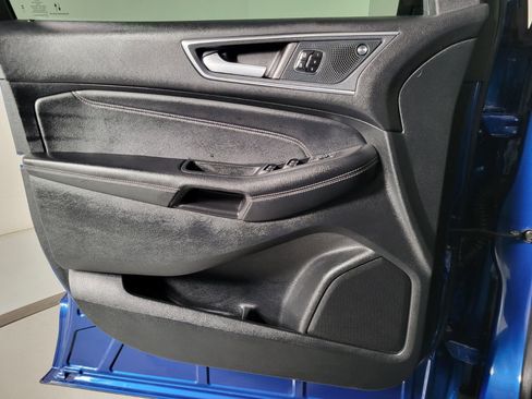 Used 2023 Ford Edge Titanium w/ Class II Trailer Tow Package image 30