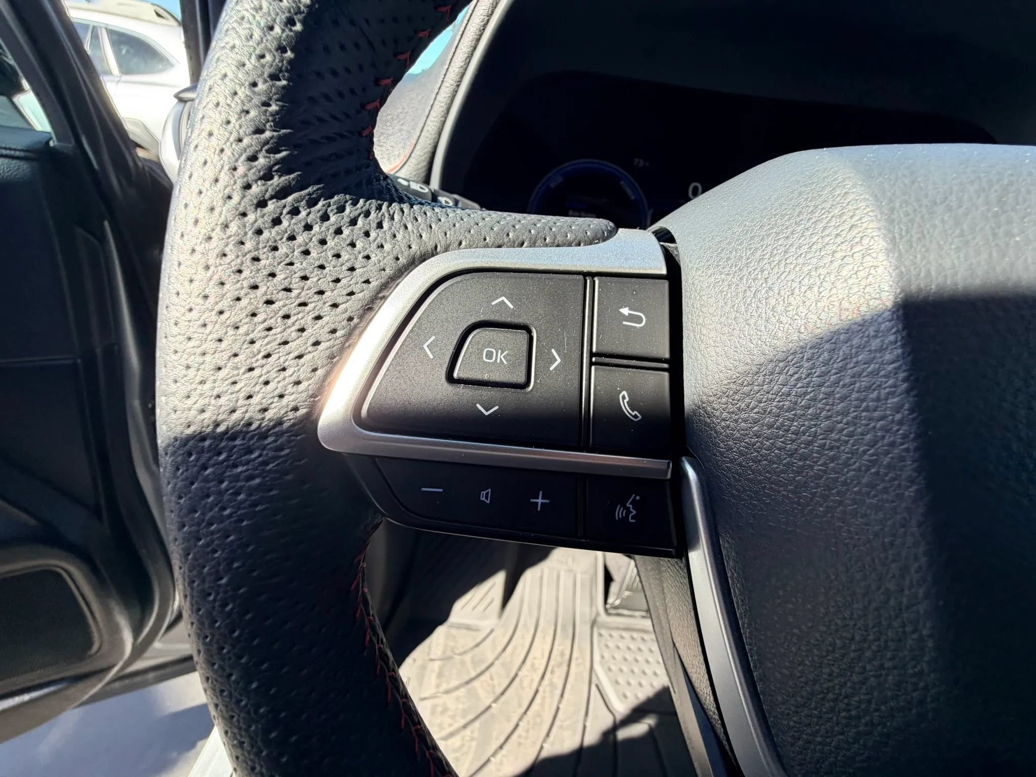 Used 2026 Toyota Sienna XSE AWD/4WD image 13