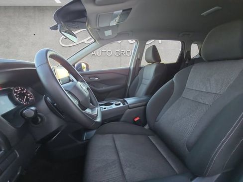 Used 2025 Nissan Rogue SV AWD/4WD image 19