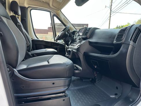 Used 2025 RAM ProMaster 2500 w/ Convenience Group FWD image 4
