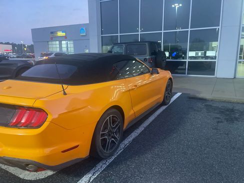 Used 2018 Ford Mustang Premium w/ Equipment Group 201A image 3