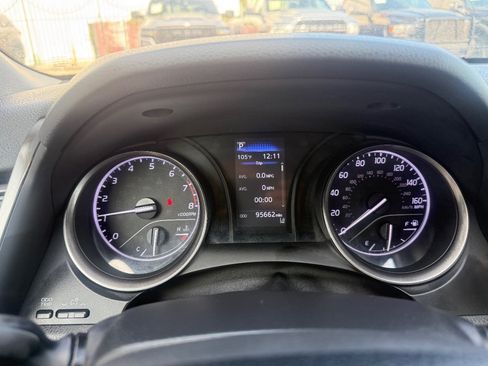 Used 2022 Toyota Camry SE FWD image 20
