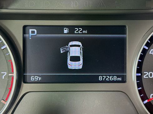 Used 2024 Kia Forte LX image 15