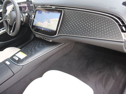 Used 2026 Mercedes-Benz E 350 Sedan image 32