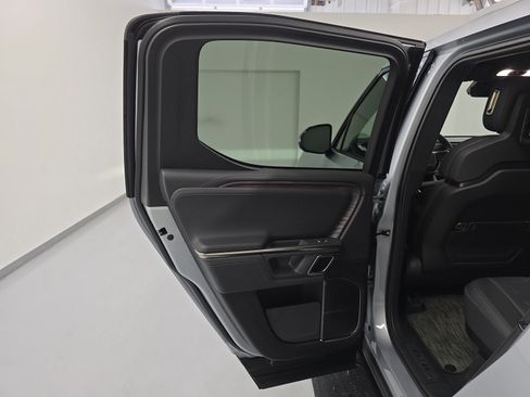 Used 2022 Rivian R1T Adventure AWD/4WD image 16