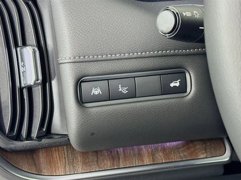 New 2026 Nissan Armada Platinum image 10