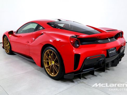 Used 2020 Ferrari 488 Pista Coupe RWD image 6