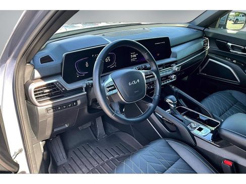 Used 2024 Kia Telluride EX X-Line AWD/4WD image 17
