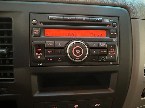 Used 2014 Nissan NV 2500 SV image 32