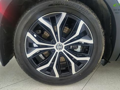 Used 2024 Toyota Crown AWD/4WD image 56