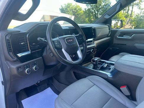 Used 2024 GMC Sierra 1500 SLT w/ SLT Premium Plus Package AWD/4WD image 19