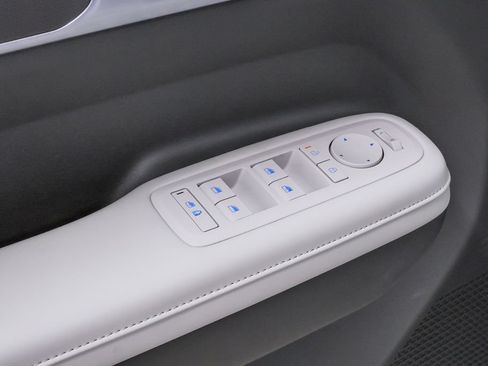 Certified 2026 Hyundai Santa Fe SEL FWD image 26