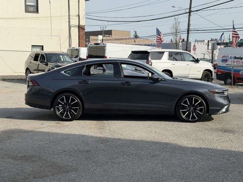 Used 2023 Honda Accord Touring image 8