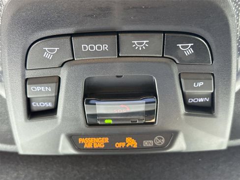 Certified 2025 Toyota Corolla Cross XSE image 23