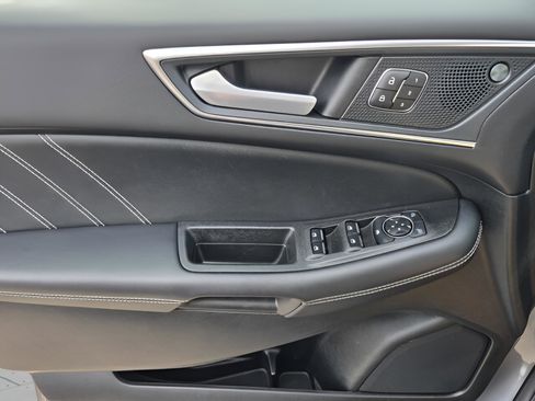 Used 2024 Ford Edge ST w/ Cold Weather Package image 27