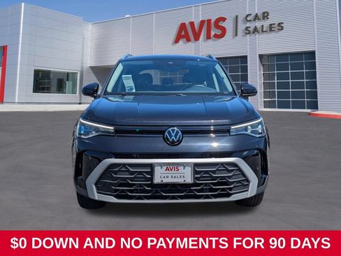 Used 2025 Volkswagen Taos SE AWD/4WD image 2