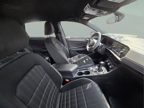 Used 2023 Volkswagen Jetta Sport FWD image 4