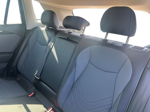 New 2026 Volkswagen Tiguan SE image 13