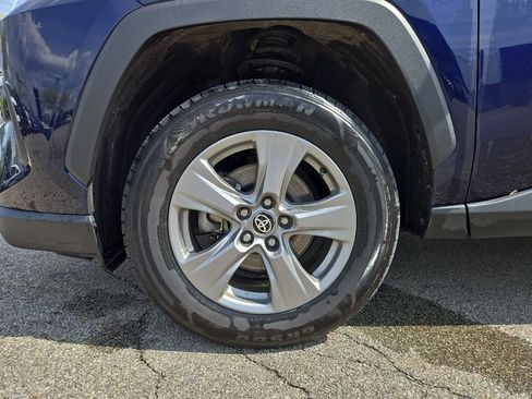 Used 2024 Toyota RAV4 XLE AWD/4WD image 9