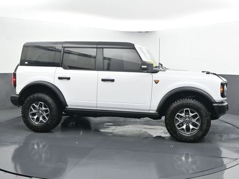 New 2025 Ford Bronco Badlands image 7