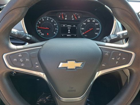 Used 2022 Chevrolet Equinox LS AWD/4WD image 19