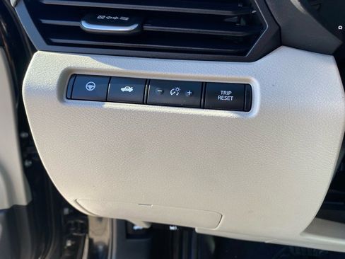 Used 2023 Nissan Altima 2.5 SV w/ SV Premium Package image 43