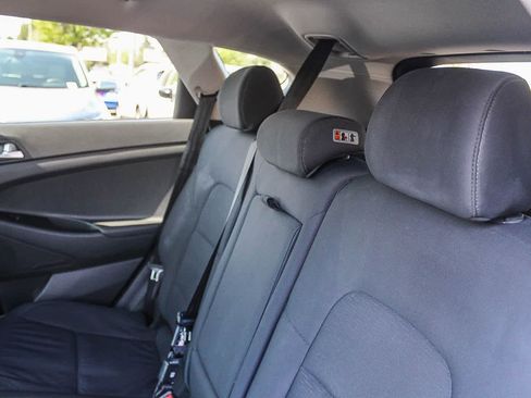 Used 2020 Hyundai Tucson SE w/ Cargo Package image 24