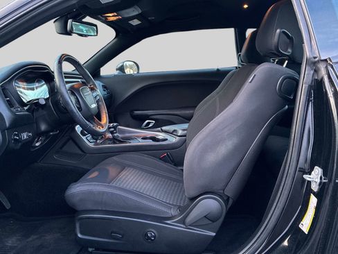 Used 2018 Dodge Challenger SXT w/ Sound Group image 17