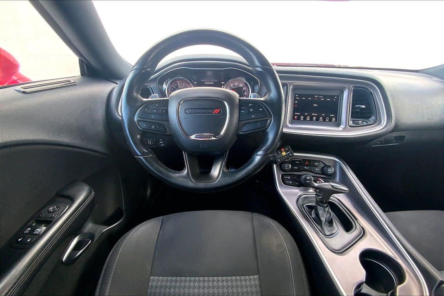 Used 2022 Dodge Challenger R/T RWD image 13