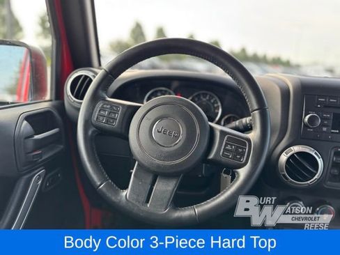 Used 2018 Jeep Wrangler Unlimited Sahara w/ Connectivity Group image 21