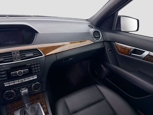 Used 2013 Mercedes-Benz C 300 4MATIC Sedan image 23