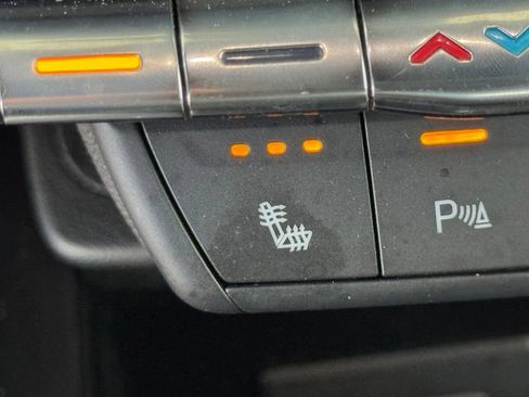 Used 2019 Cadillac XT4 Sport w/ Cold Weather Package FWD image 33