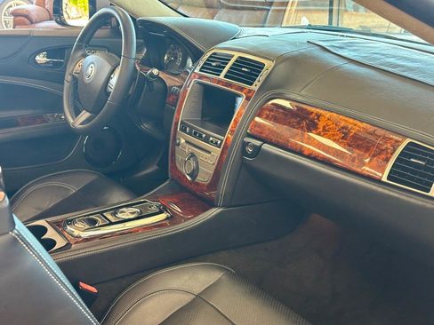 Used 2010 Jaguar XK Convertible RWD image 21