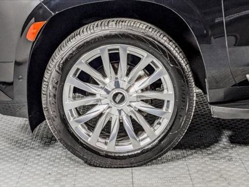 Used 2022 Cadillac Escalade ESV Premium Luxury AWD/4WD image 38
