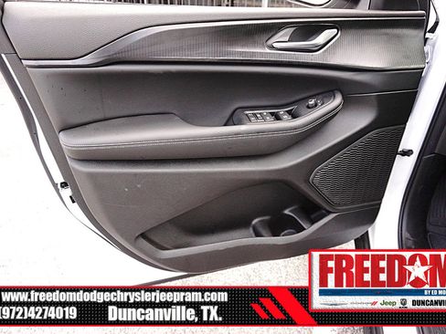 New 2026 Jeep Grand Cherokee Laredo X RWD image 39