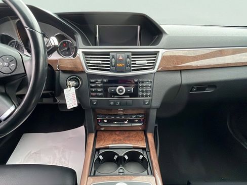 Used 2011 Mercedes-Benz E 350 4MATIC Sedan image 10