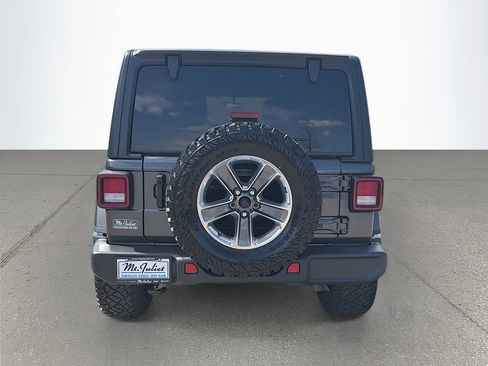 Used 2022 Jeep Wrangler Unlimited Sahara w/ Cold Weather Group AWD/4WD image 5
