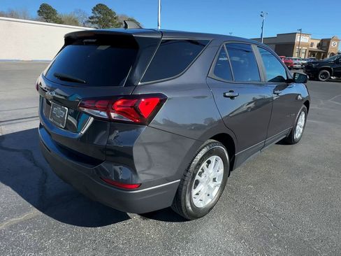 Used 2022 Chevrolet Equinox LS w/ LS Convenience Package FWD image 8