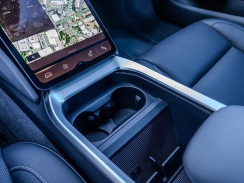 Used 2024 Lucid Air Touring image 13