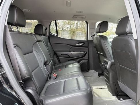 Used 2023 GMC Acadia SLT FWD image 14