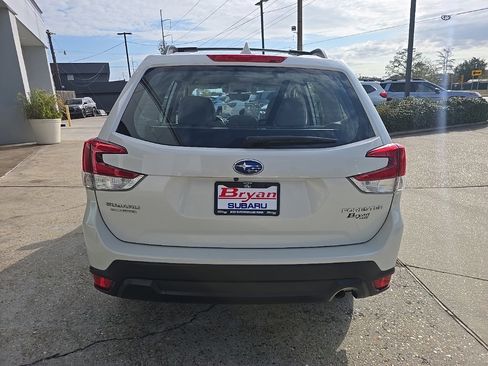 Used 2021 Subaru Forester image 9