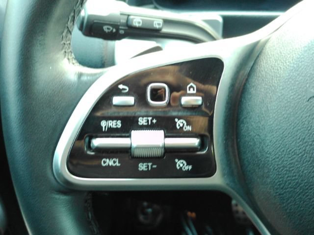 Used 2022 Mercedes-Benz GLB 250 image 35