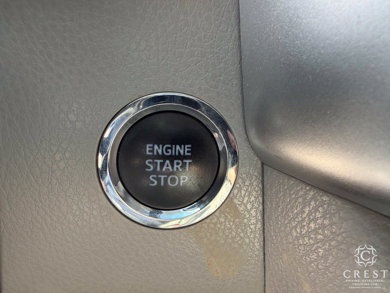 Used 2019 Toyota Highlander XLE FWD image 24