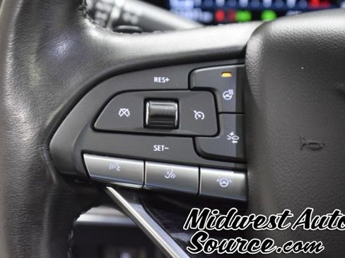 Used 2023 Cadillac Escalade ESV Sport w/ LPO, Illumination Package AWD/4WD image 18