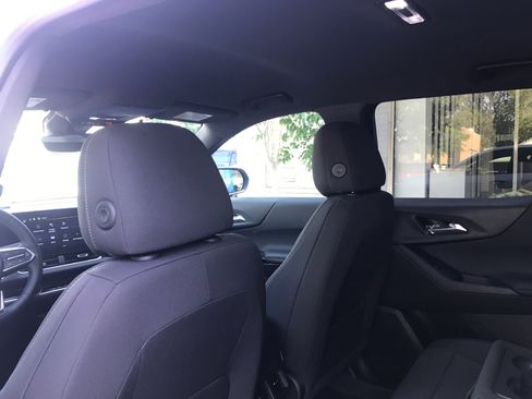 New 2025 Chevrolet Equinox LT w/ Safety and Technology Package FWD image 19