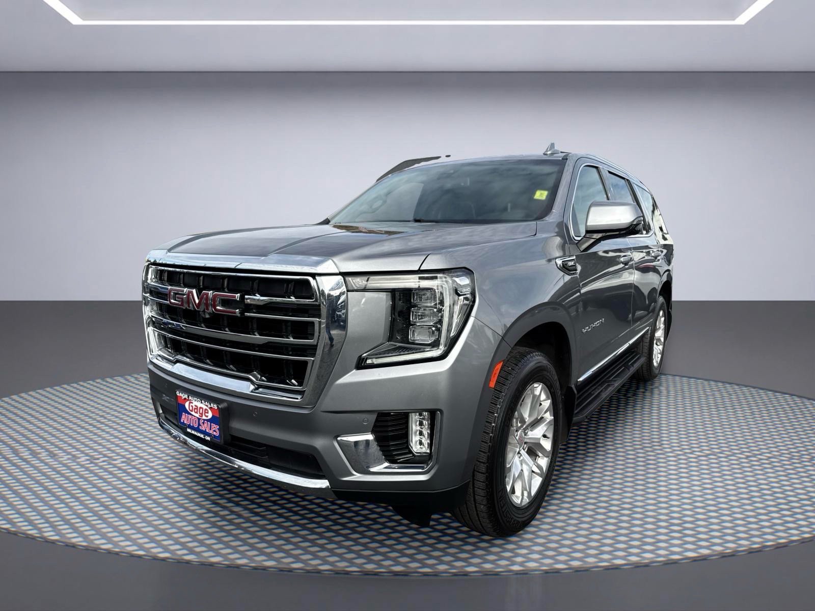 Used 2022 GMC Yukon SLT w/ SLT Luxury Package AWD/4WD image 2