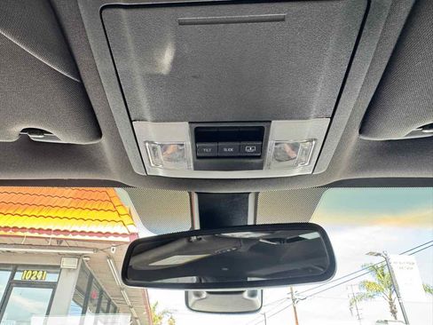 Used 2015 Lincoln MKS FWD image 50