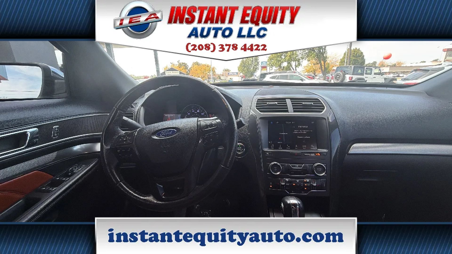 Used 2019 Ford Explorer XLT w/ Equipment Group 202A AWD/4WD image 4